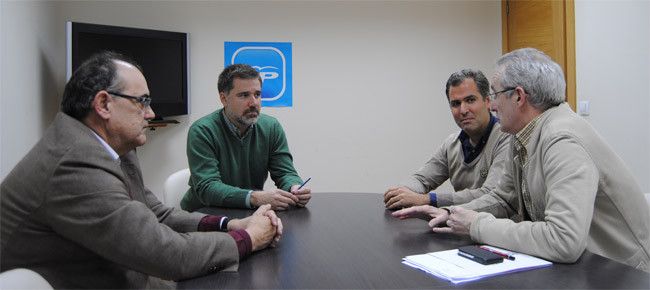 Reunión entre Jacobo Moreira y directivos del Colegio de Médicos