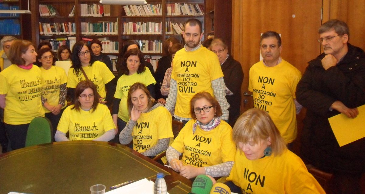 Trabajadores de los juzgados de A Parda comparecen contra La privatización del registro civil