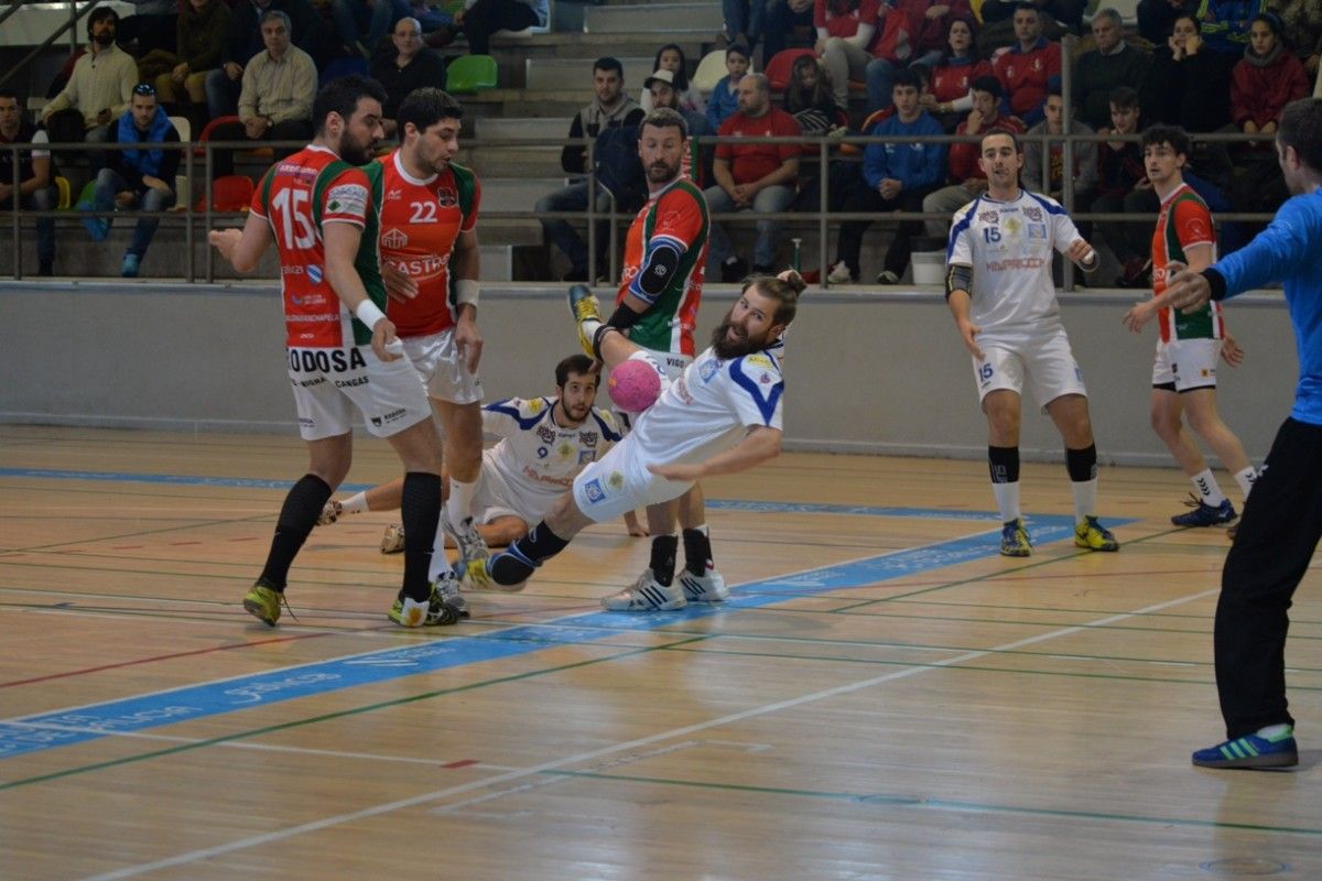 Partido entre BM Cisne y BM Chapela en el CGTD