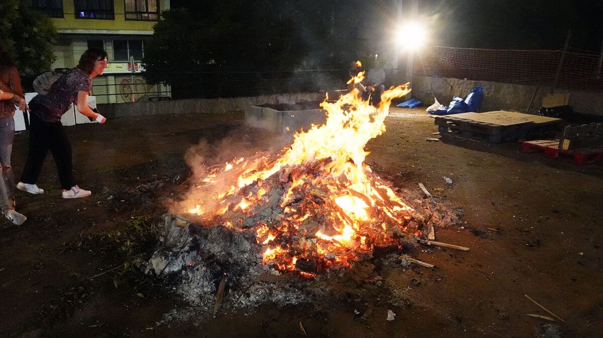 Cacharela de San Xoán da Asociación de Veciños Eduardo Pondal 