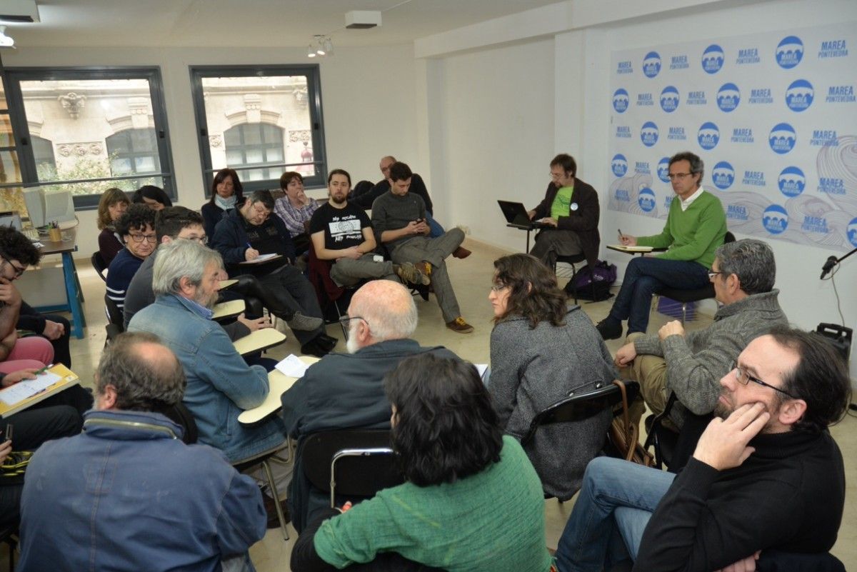 Reunión de traballo de mareas cidadás de toda Galicia en Pontevedra