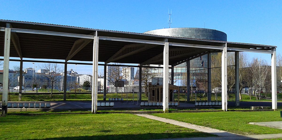 Pista polideportiva cubierta del CIFP A Xunqueira
