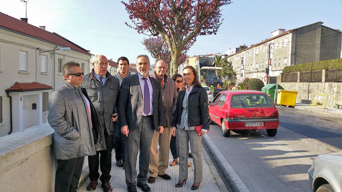 Visita ao inicio das obras de asfaltado da rúa Jaime Janer