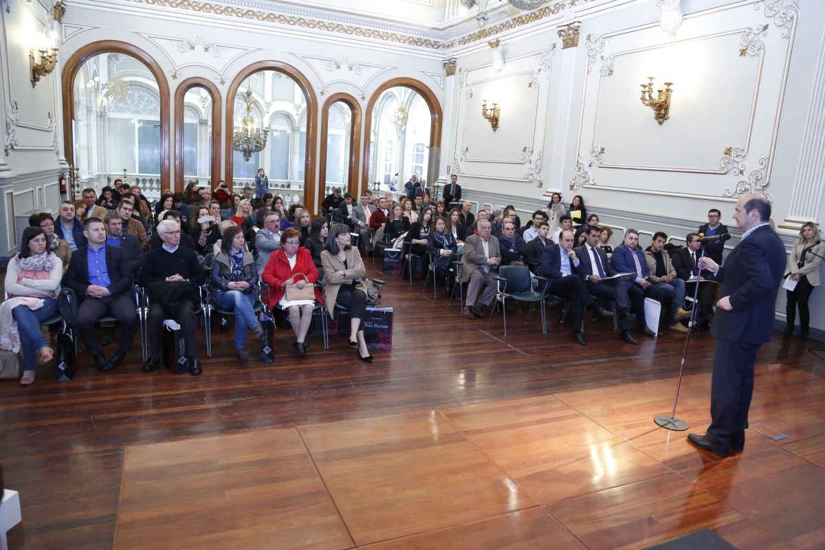 Entrega dos selos de calidade SICTED a empresas turísticas de Pontevedra