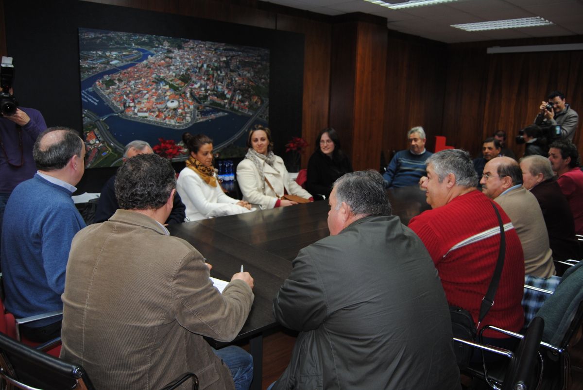 Reunión entre Antón Louro y representantes de los furanchos de Pontevedra