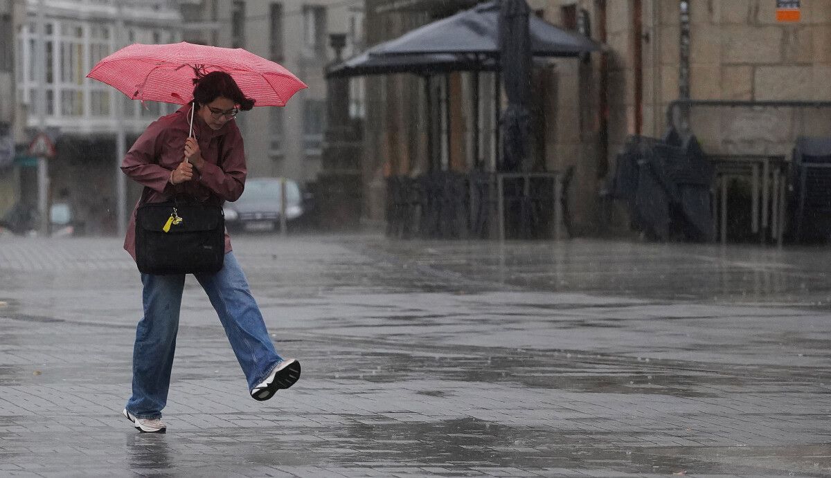 Persona bajo la lluvia