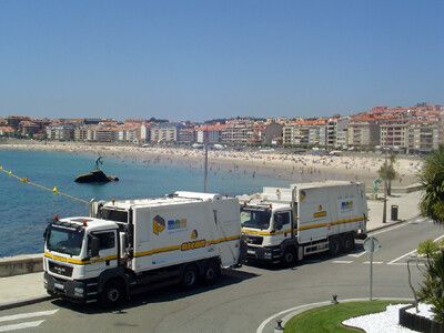 Camión de recollida do lixo en Sanxenxo