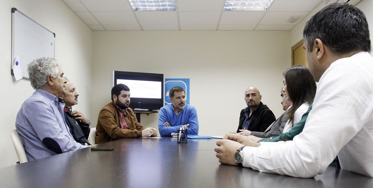 Reunión de Jacobo Moreira con miembros de la plataforma en apoyo a la industria