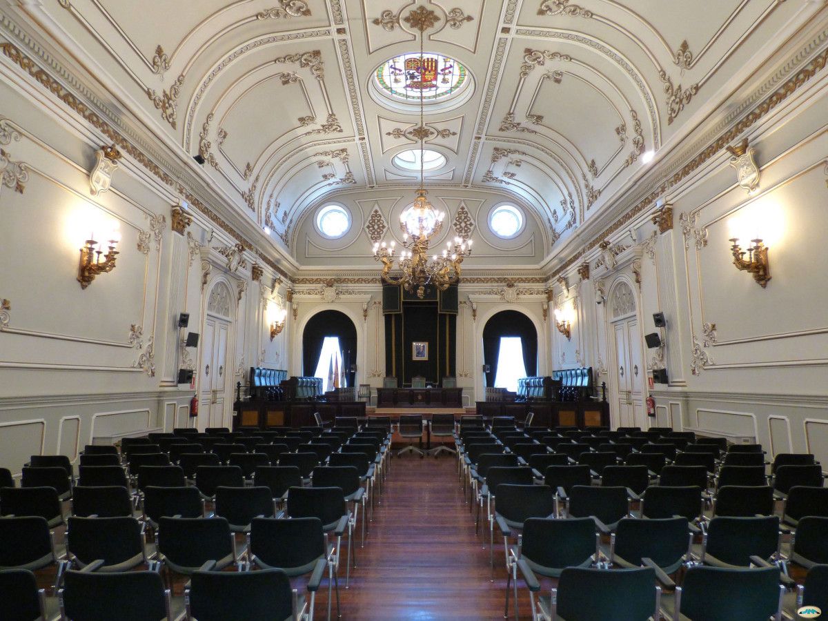 Salón de Plenos da Deputación