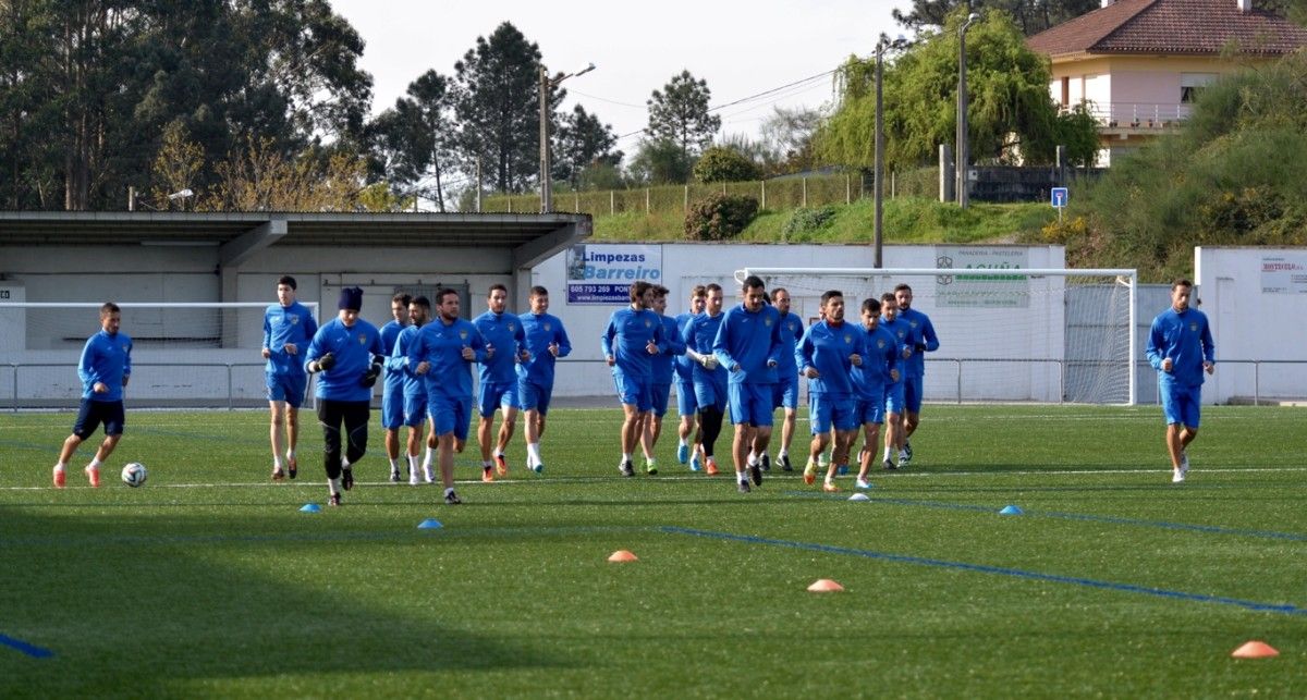 Adestramento do Pontevedra celebrado no campo do Carrasco en Marcón Adestramento do Pontevedra celebrado no campo do Carrasco en Marcón