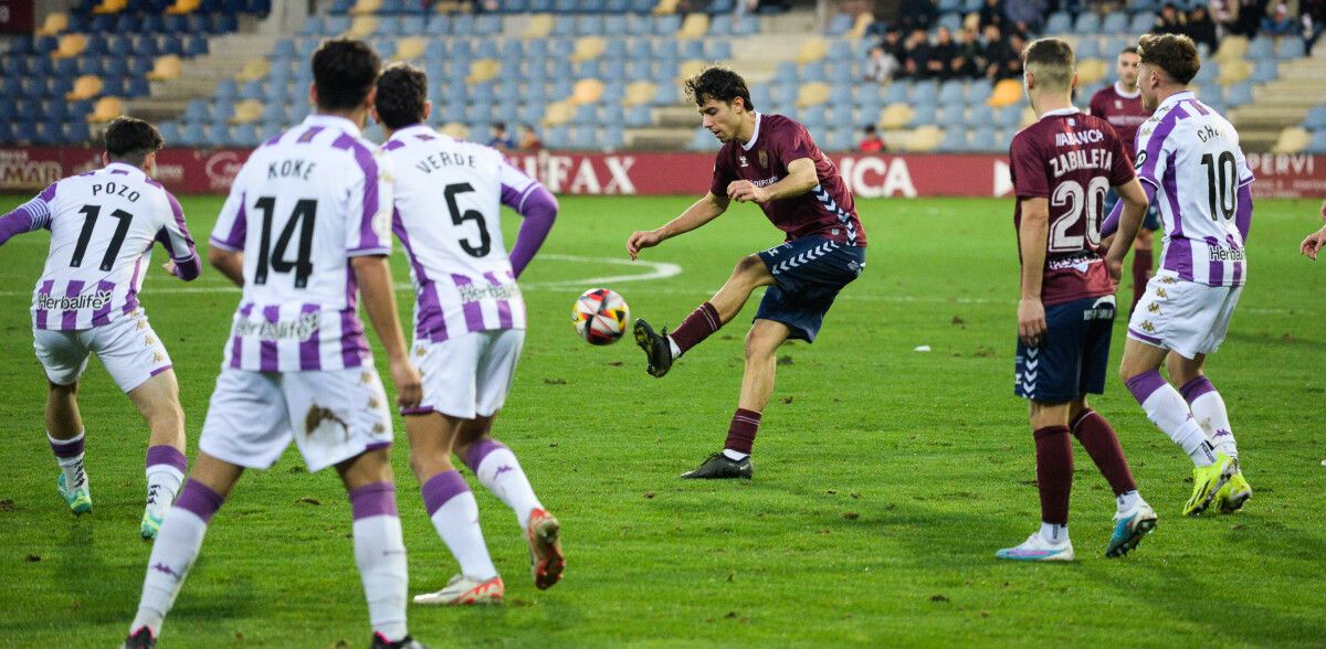 Partido de liga entre Pontevedra y Valladolid Promesas en Pasarón