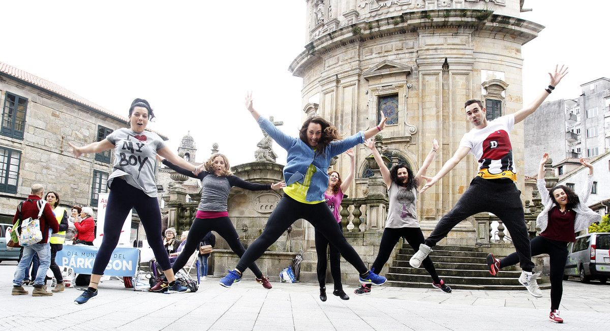 Baile de zumba con motivo da campaña no Día Mundial do Párkinson