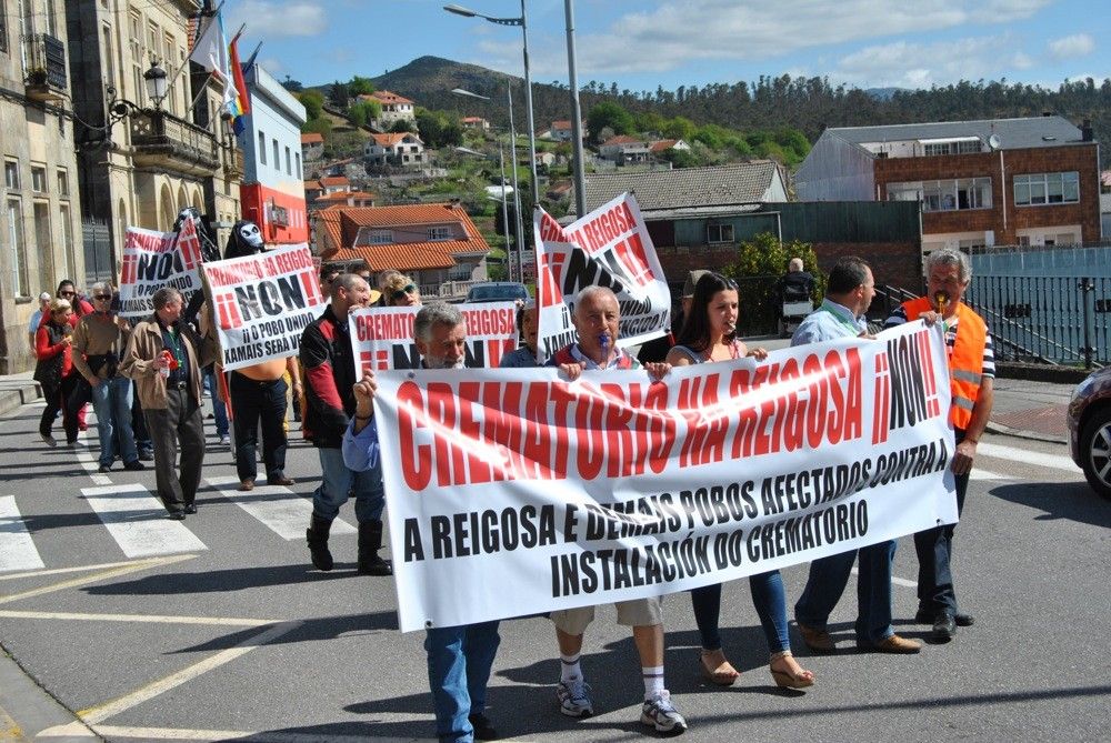Manifestación en Ponte Caldelas contra o crematorio da Reigosa