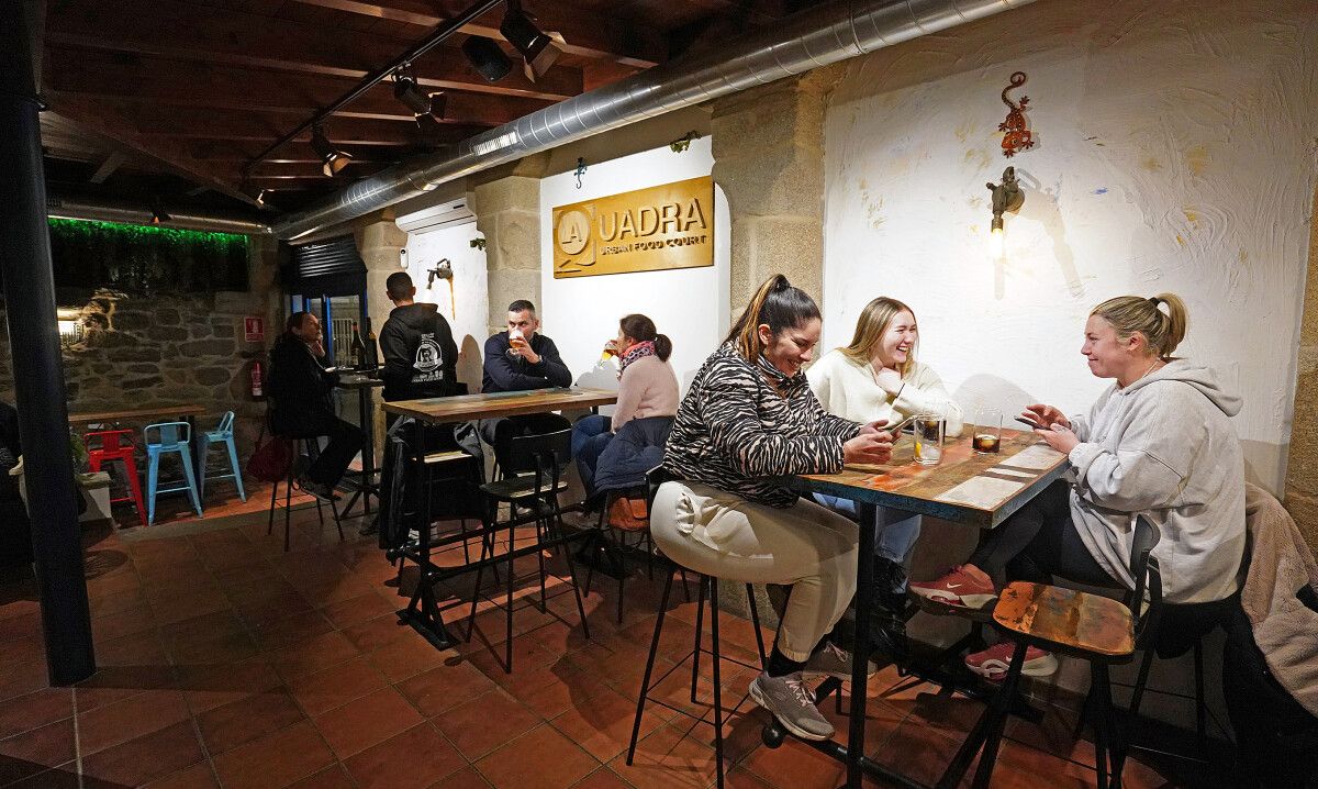 La Quadra Urban Food Court