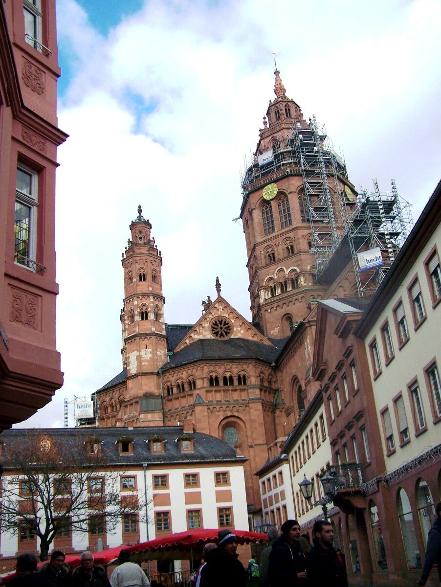 Torre principal da catedral