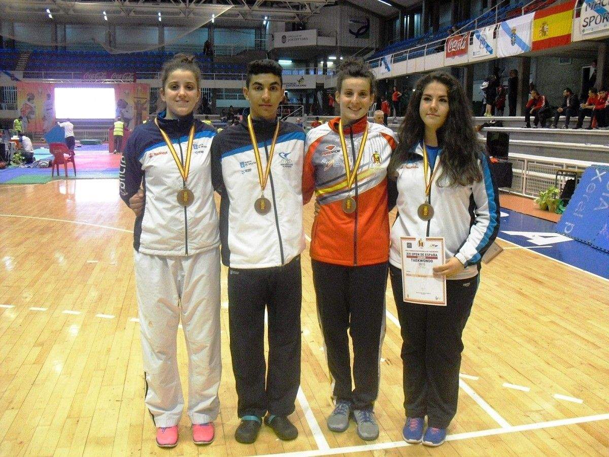 Katya Calvar, Adrián Jiménez, Lúa Piñeiro y Sabela López