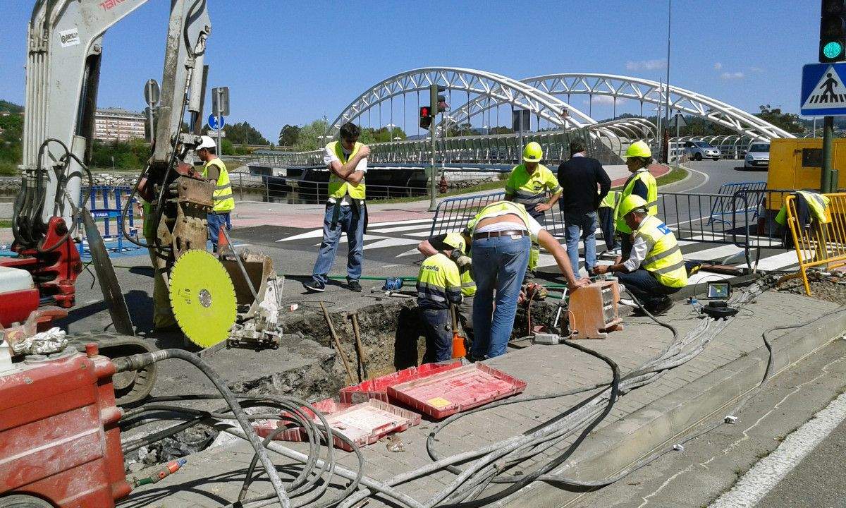 Avaría fonte a Ponte das Correntes