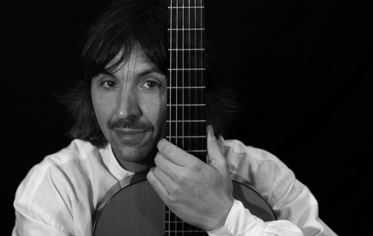Alejandro Luaces dará un recital na sede da Cruz Vermella en Pontevedra