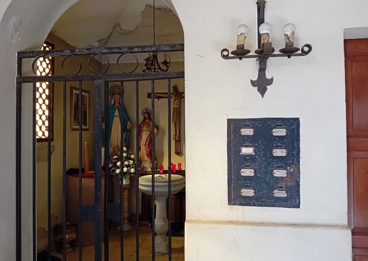 Esmoleiro da Igrexa da Nosa Señora do Carme de Seixo (Marín)