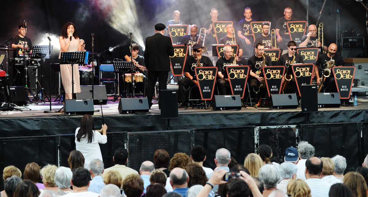  Concierto de Savoy Club Big Band