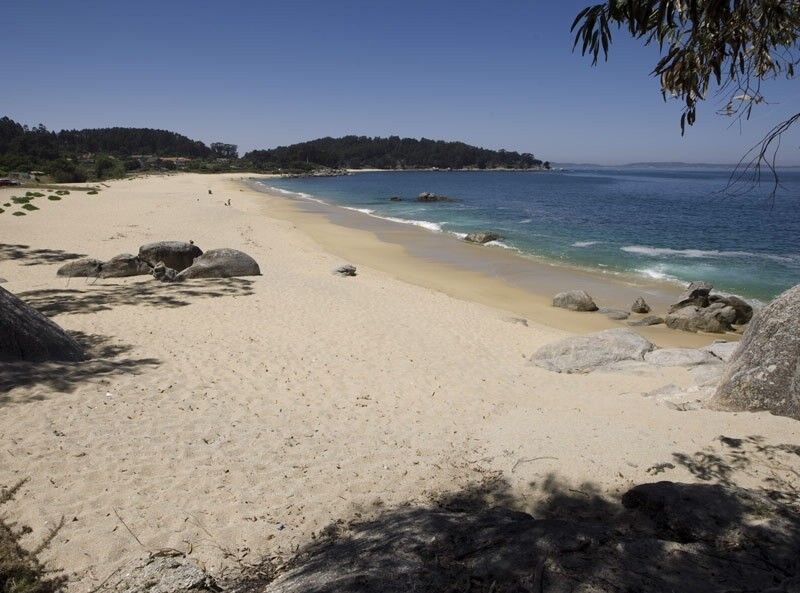 Praia de Tulla, en Beluso, Bueu