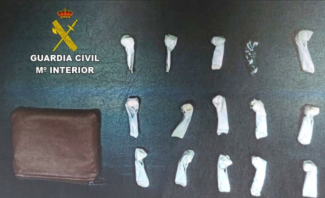 Cocaína incautada a unha muller no Grove