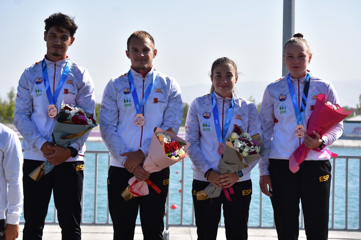 Manuel Fontán, Adrián Sieiro, Valeria Oliveira e Vikttoriia Yarchevska