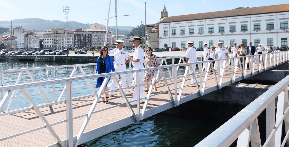 La ministra de Defensa visita la Escuela Naval antes de la llegada de la princesa Leonor de Borbón