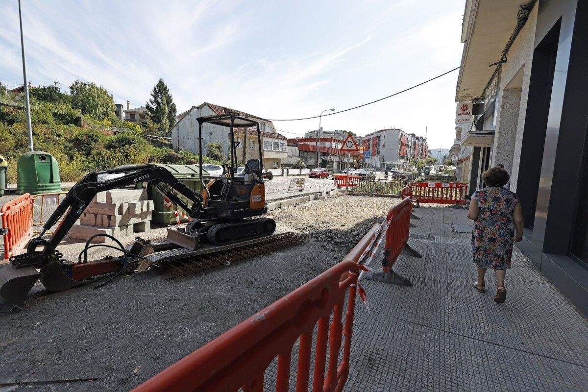 Ampliación de beirarrúas no primeiro treito da Avenida de Lugo