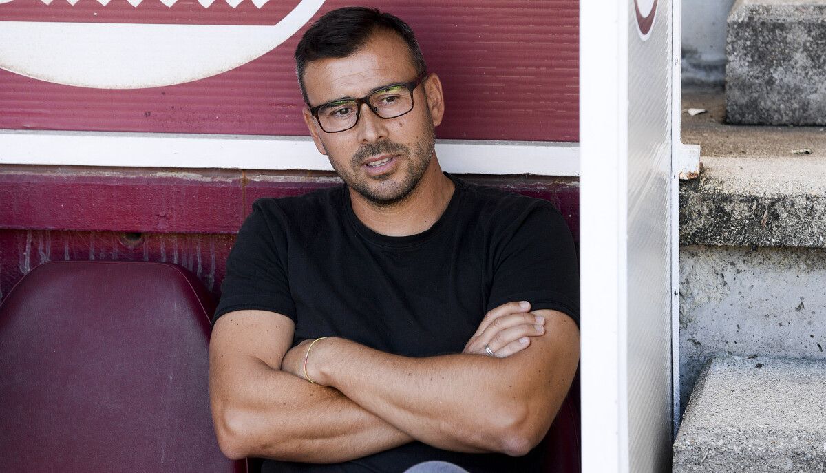 Yago Iglesias, no partido de liga entre Pontevedra e Valladolid Promesas en Pasarón