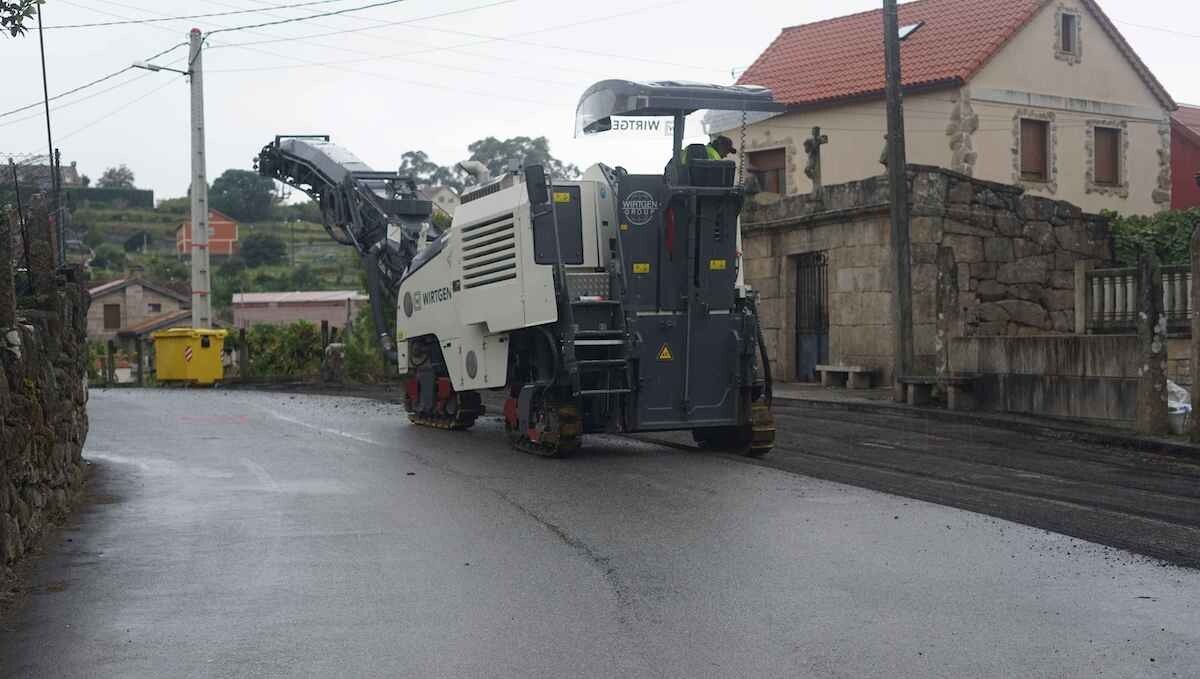 Obras na Praza da Aldea, en Arcade de Riba