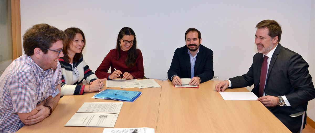 Encontro de Jacobo Moreira con representantes da Coordinadora Galega de ONG