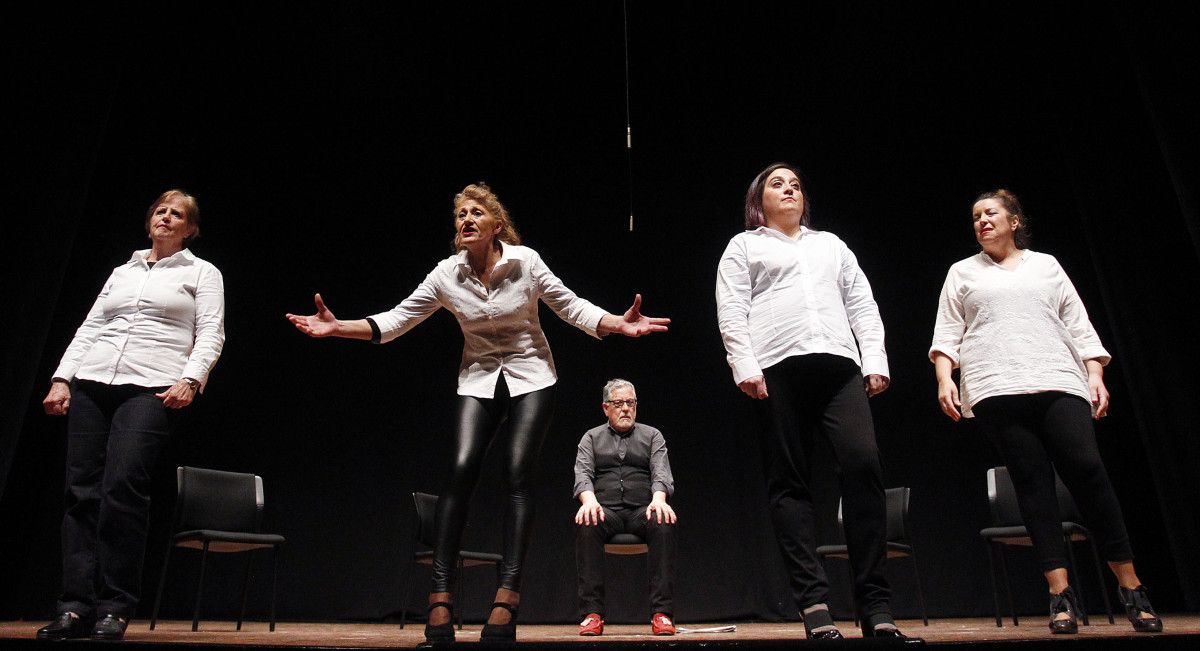 Representación da obra "Ramón, Ramón", a cargo da aula de teatro do CIM