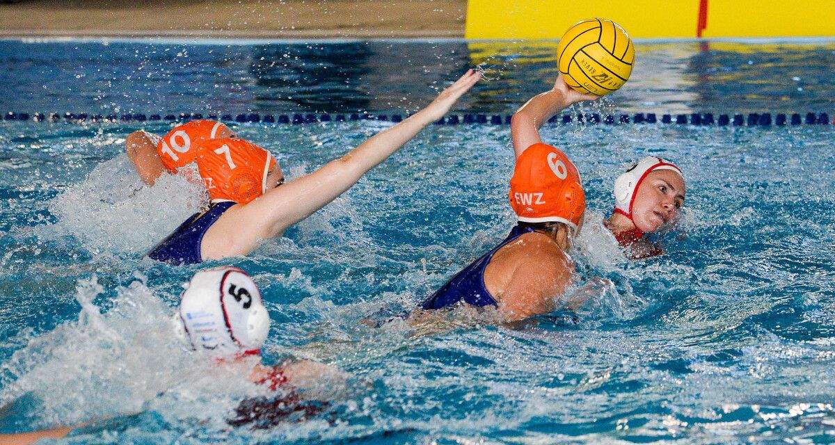 Partido de la fase por la permanencia del Waterpolo Pontevedra