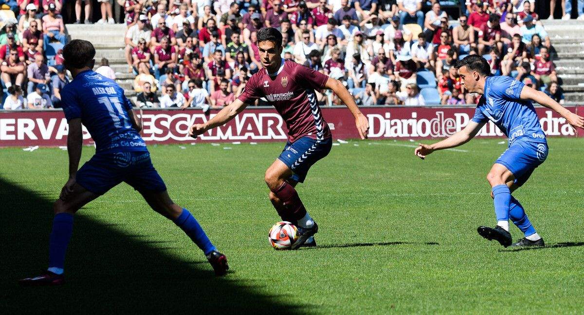 Borja Domínguez, en el partido de liga entre Pontevedra y Ourense CF en Pasarón