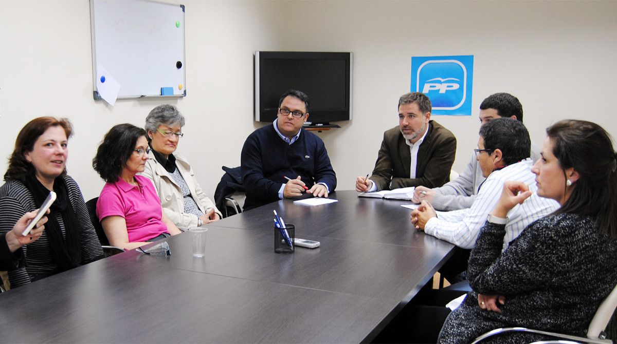 Reunión do PP cos clubes deportivos de auga