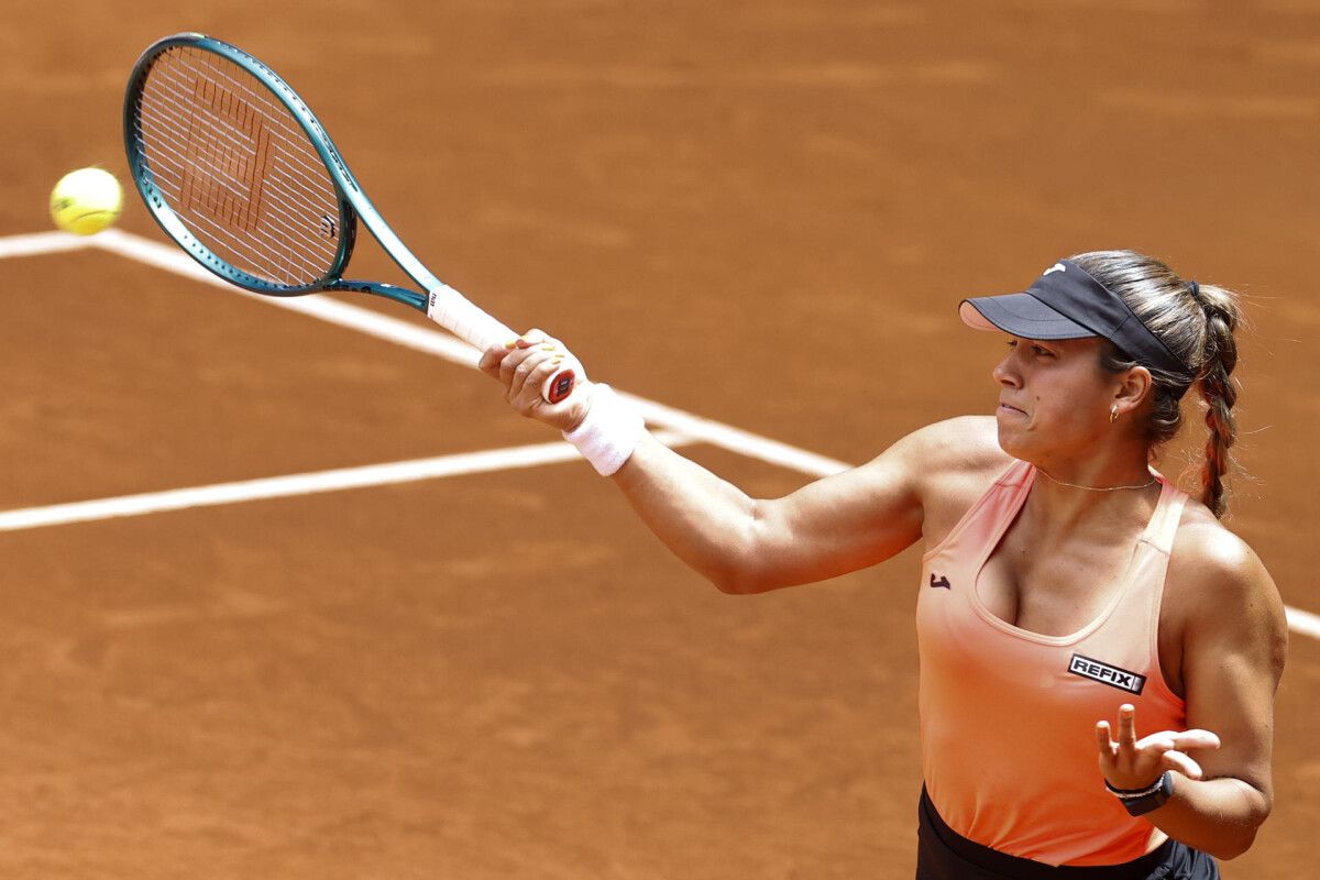 Jéssica Bouzas, durante o partido ante Jelena Ostapenko no WTA 1.000 de Madrid