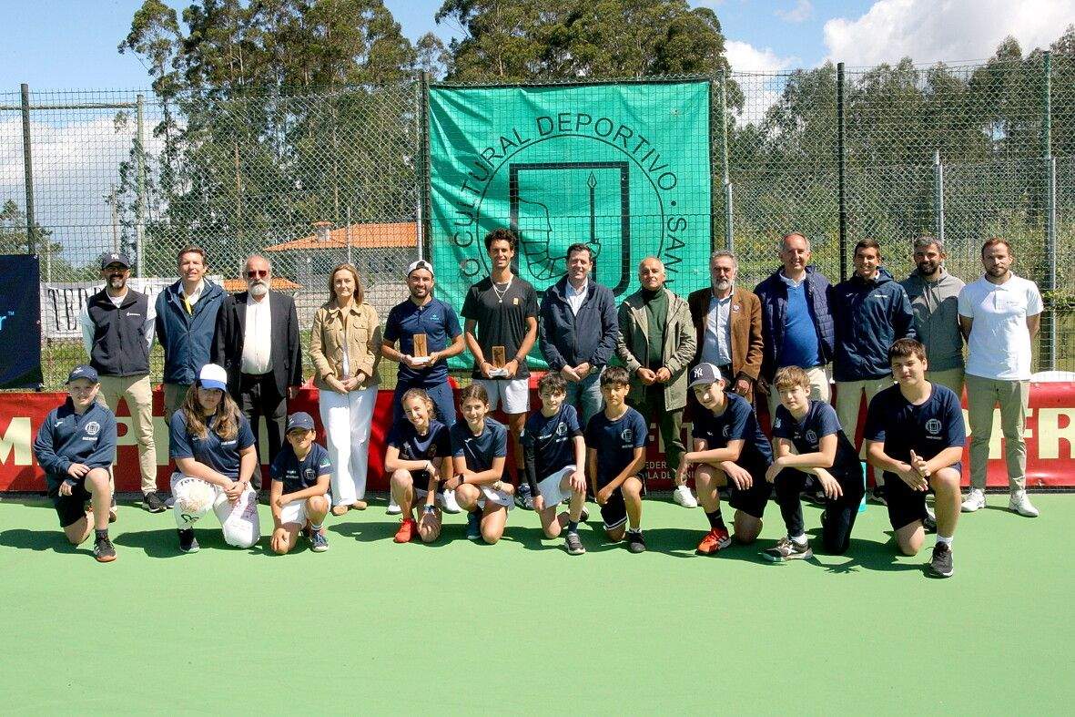Entrega de trofeos en el ITF World Tennis Tour M15 de Sanxenxo