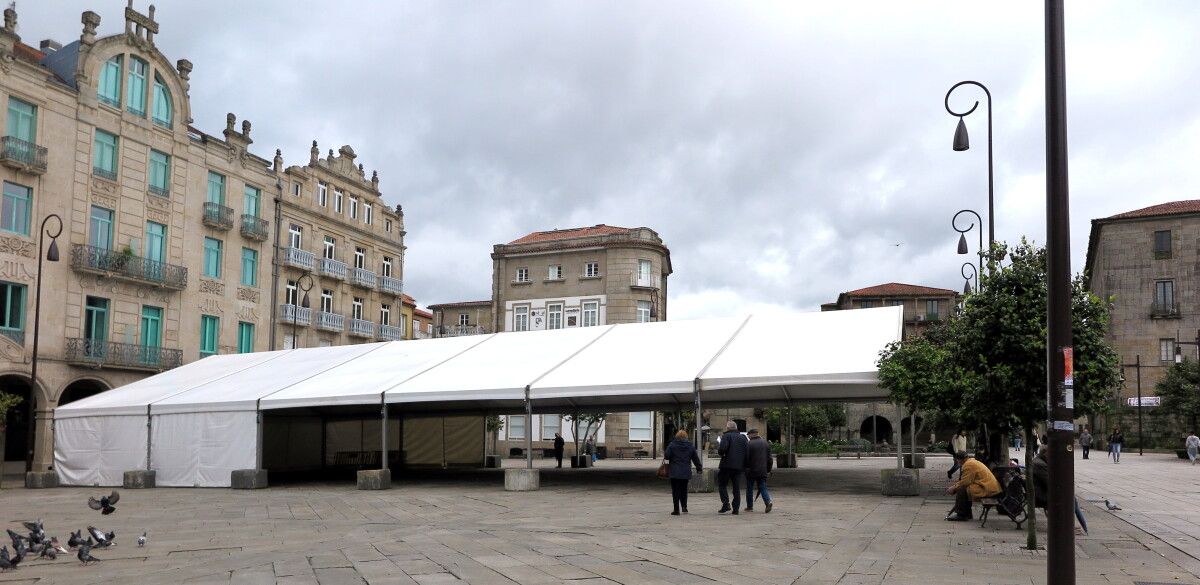 Carpa instalada en A Ferrería para la celebración de la Festa dos Maios