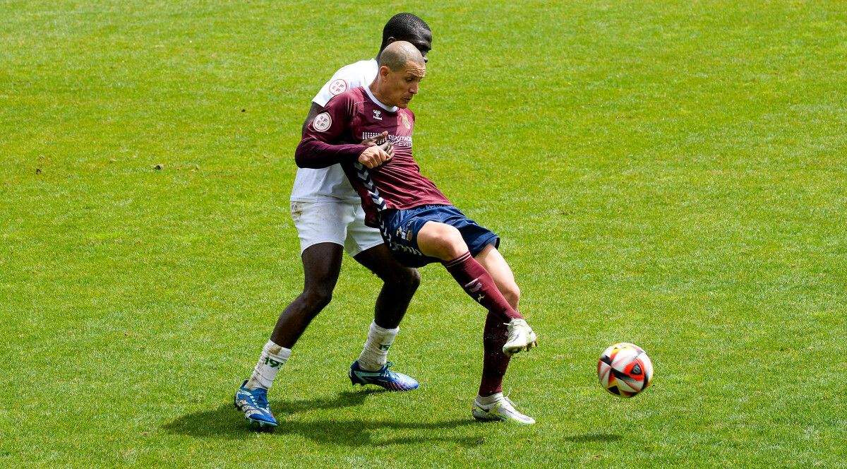 Rufo, no partido de liga entre Pontevedra CF e Racing Villalbés en Pasarón