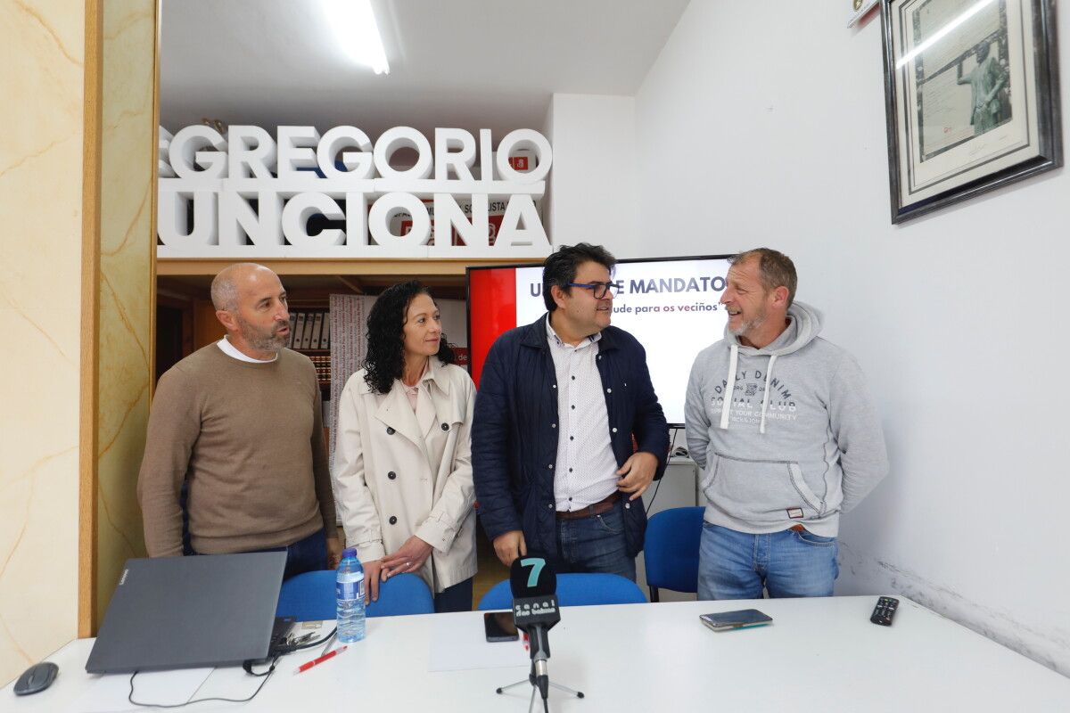 Julio Casás, Silvia Díaz, Gregorio Agís y Arsenio Pedre, del PSOE de Poio