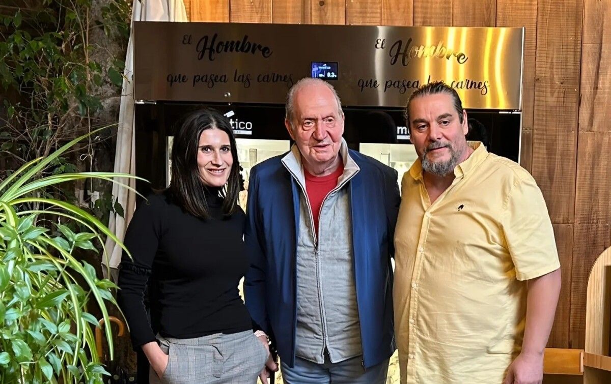 Visita de Juan Carlos I a Taberna A´de Lino