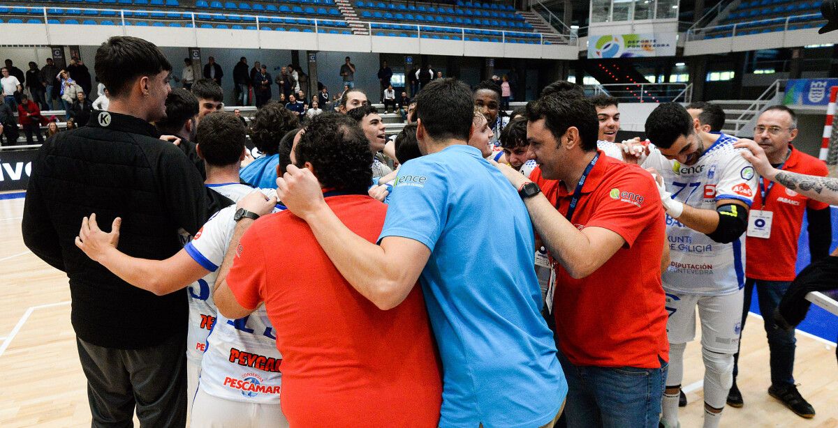 Partido de liga entre Cisne e Bm Guadalajara no Municipal