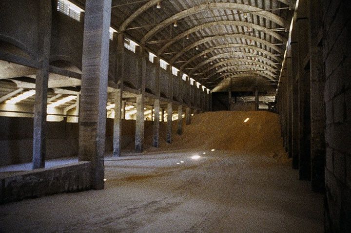 Interior da fábrica de La Cross