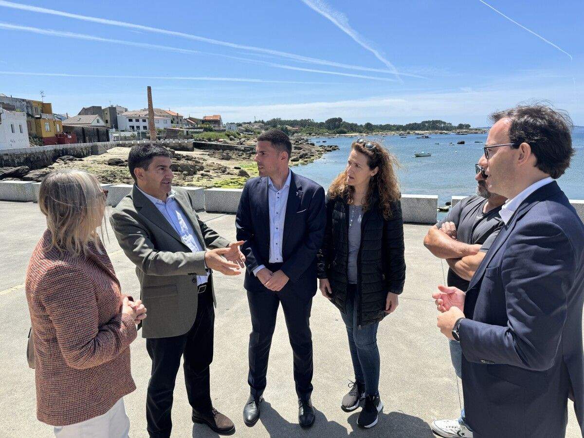 Acuaes y el Concello de A Illa de Arousa firman el convenio para invertir 8,5 millones de euros en obras de depuración