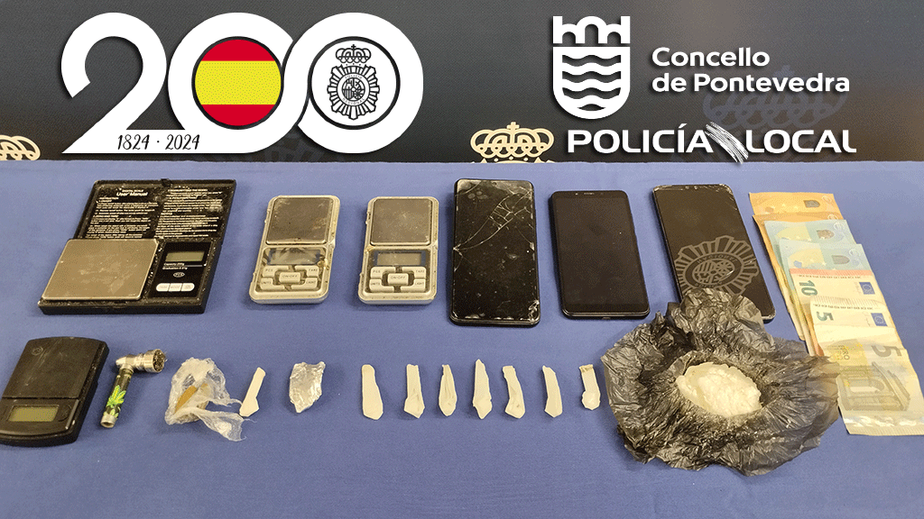 Material confiscado na Operación "Damas"