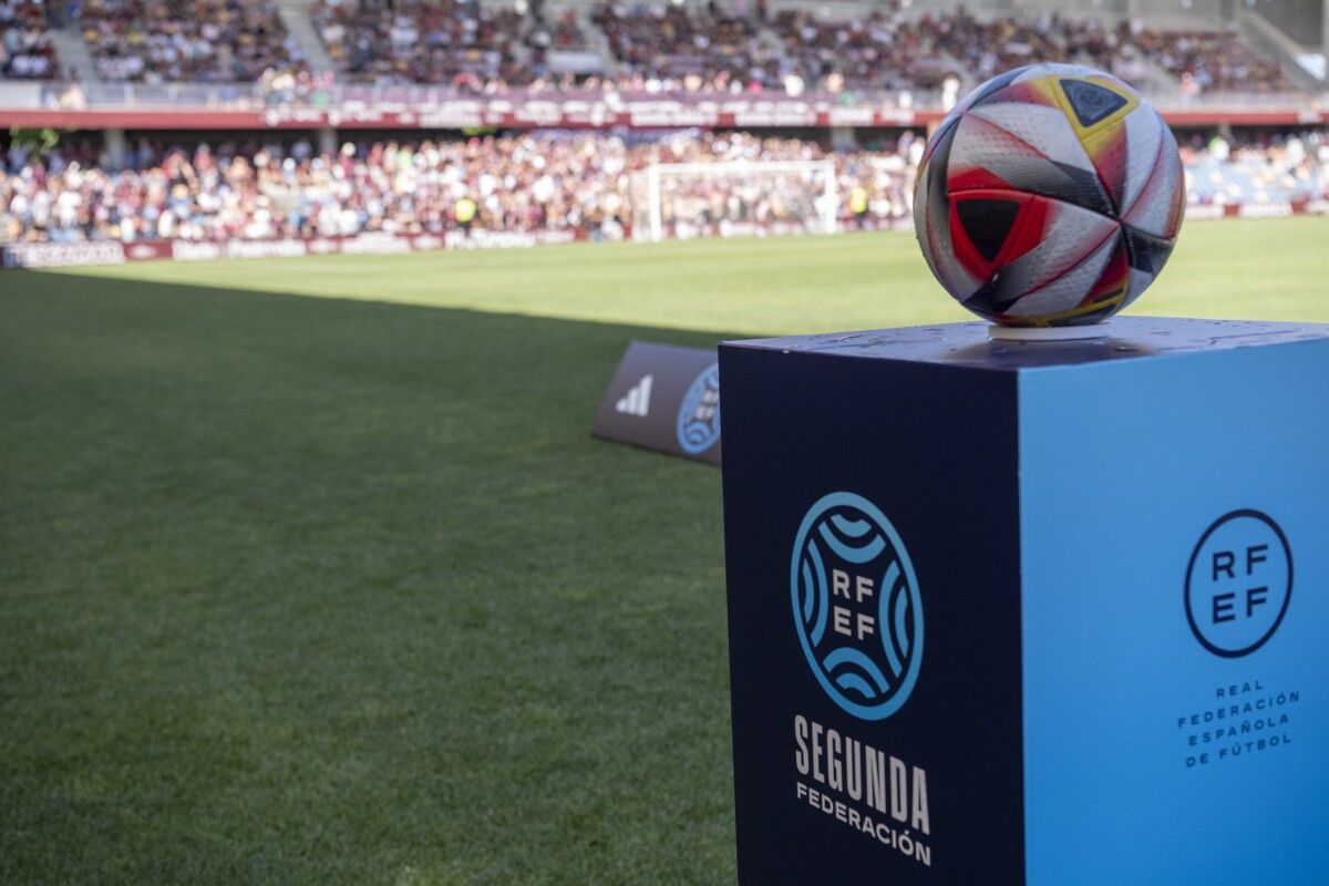Partido entre Pontevedra e Betis Deportivo en Pasarón
