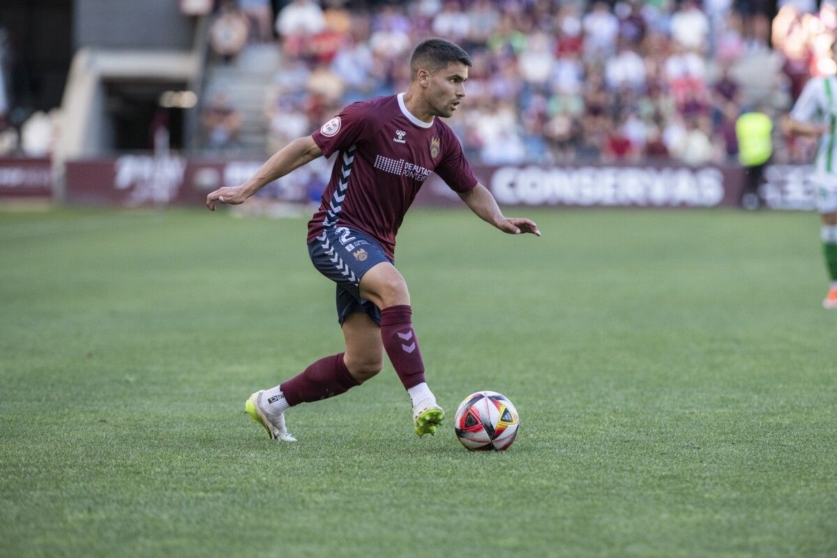 Ángel Bastos, na eliminatoria do play-off de ascenso entre Pontevedra CF e Betis Deportivo en Pasarón