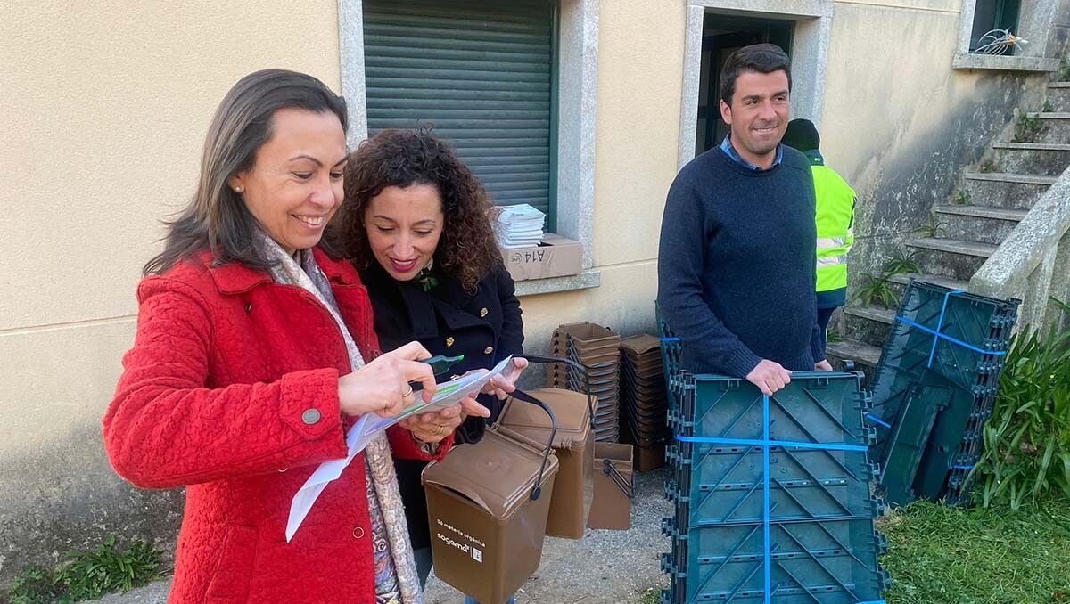 Reparto de composteros en Marín