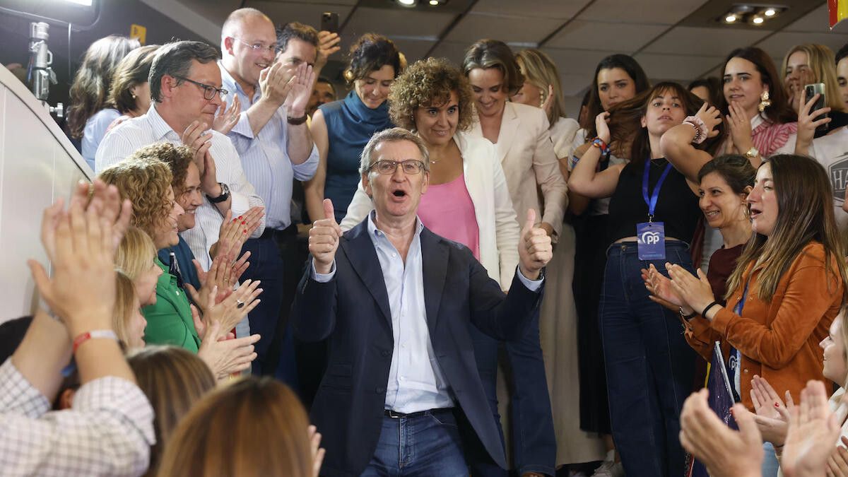 Alberto Núñez Feijóo celebra la victoria del PP en las elecciones europeas